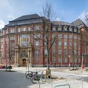 Fraser Hamburg