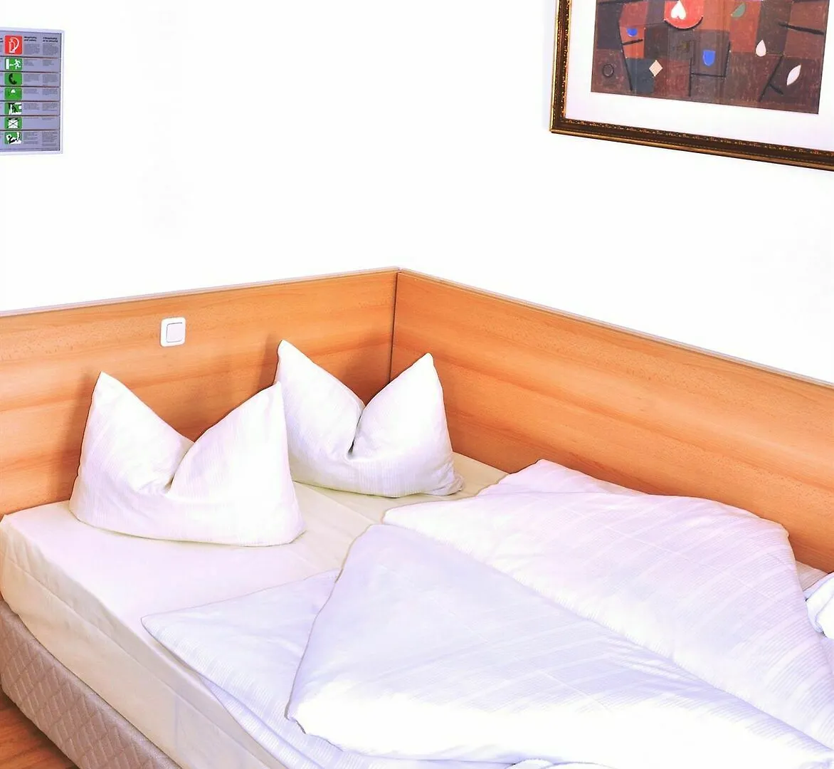 Hotel Budapester Hof Hamburg 2*,  Almanya